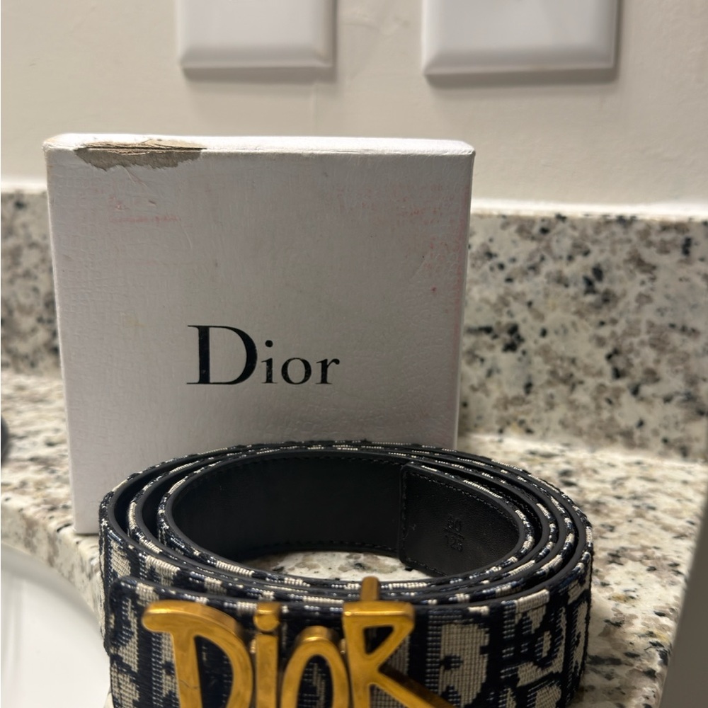 Elegant Designer-Inspired Black and Gold Belt